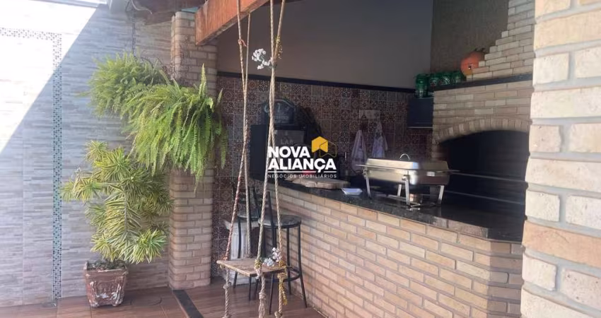 Casa à Venda – 450 m²