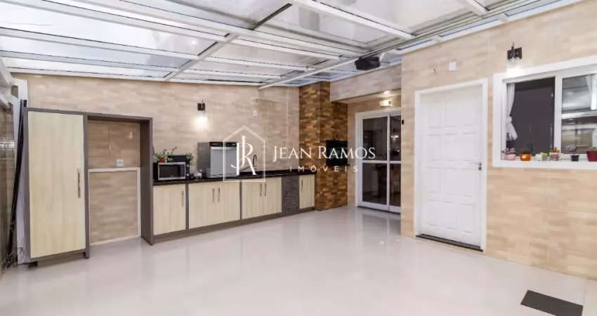 Sobrado com área gourmet  para venda, 3 quarto(s) e 2 vagas,  Boqueirão, Curitiba