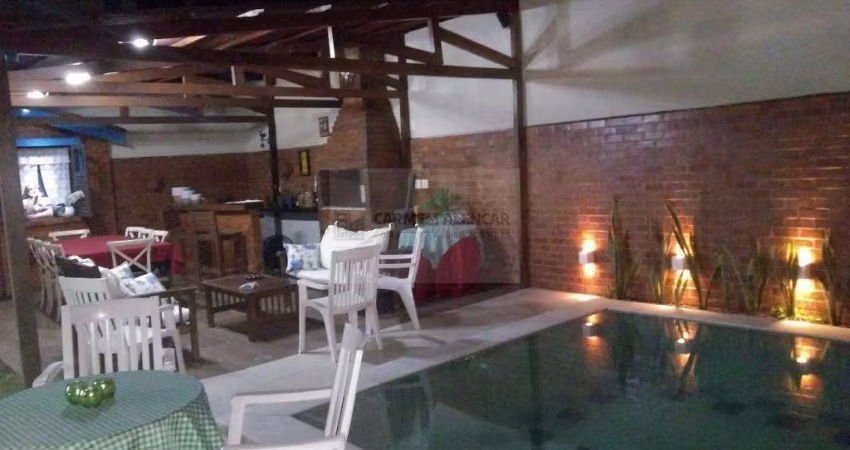 CASA NO HIPÓDOMO