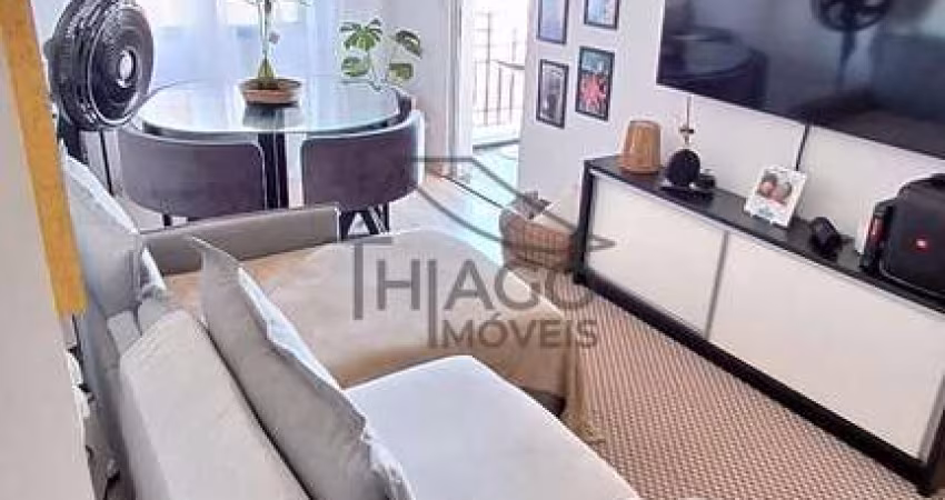 Apartamento lindo e todo mobiliador, de um dormitório, sala com sacada, vaga coberta e livre à vend