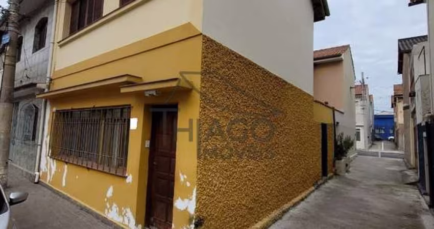 Excelente casa à venda no Brás, com 2 dormitórios, fácil acesso ao Metrô Belém e estação Brás