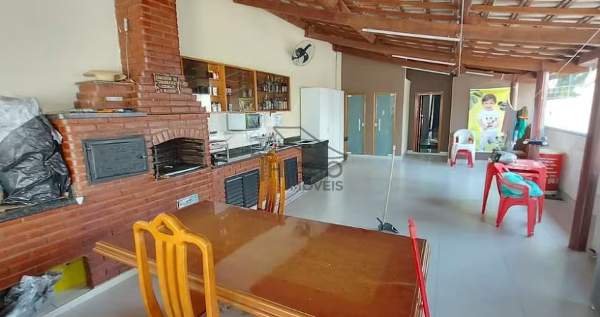 Casa para  venda no Tatuapé, 4 suites, sendo uma com hidro e TV, 3 vagas de garagem, piscina cobert