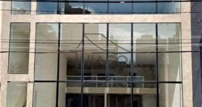 Oportunidade imperdível! Sobreloja com 378m², Ampla fachada em vidro. Não perca essa oportunidade d