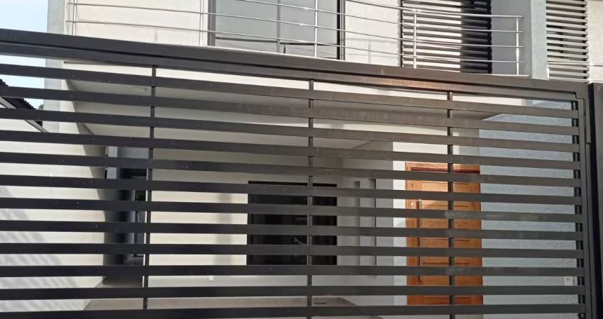 SOBRADO RESIDENCIAL À VENDA NO CENTRO PRÓXIMO DA PRAIA