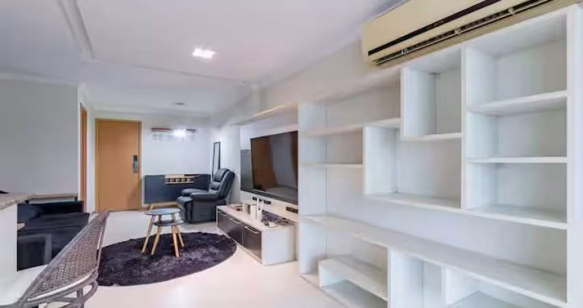 Apartamento - Padrão, para Venda em Curitiba/PR