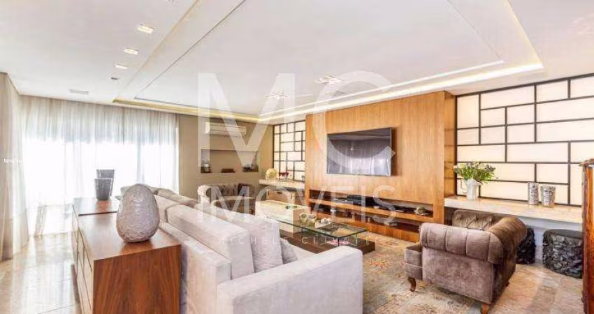 Apartamento com 221.0 m², à venda no bairro Água Verde.