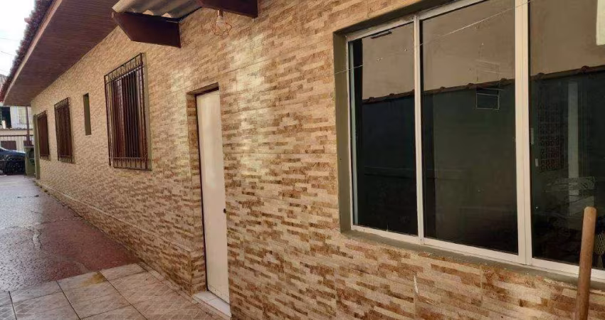 Casa com 3 dormitórios, 250 m² - venda por R$ 1.300.000,00 ou aluguel por R$ 5.400,00/mês - Jardim Maria Rosa - Taboão da Serra/SP