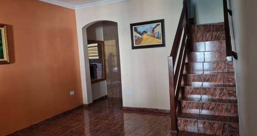 Sobrado com 3 dormitórios à venda, 190 m² por R$ 580.000,00 - Parque Pinheiros - Taboão da Serra/SP