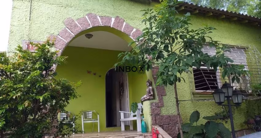 Casa com 2 quartos à venda na Avenida Saturnino de Brito, 157, Vila Jardim, Porto Alegre