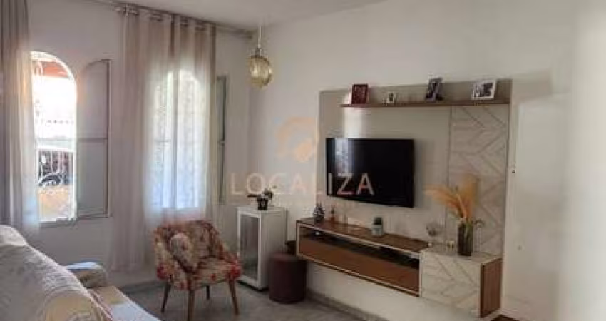 Casa / Vila Tesouro / 02 Dormitórios / 150m² / São José dos Campos