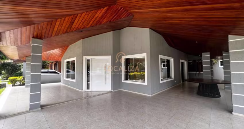 Casa térrea em Condomínio zona leste em São José dos Campos - SP: 3 Quartos, 3 Suítes, 2 Salas, 5 Banheiros, 5 Vagas, 330m².