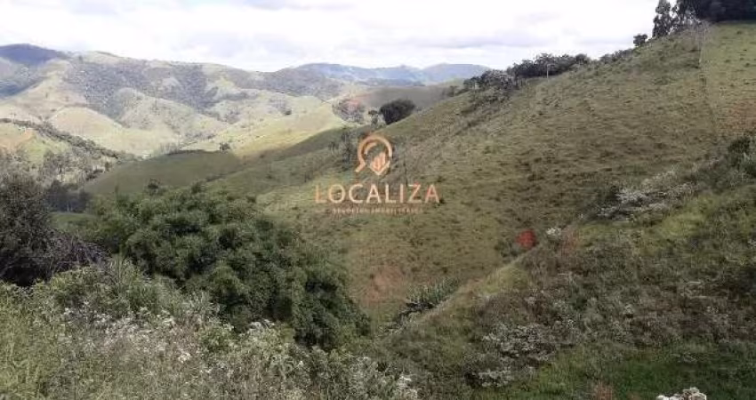 Imóvel à venda em Monteiro Lobato-SP: Sitio com 4 quartos, 1 sala, banheiro e 4 vagas de garagem!