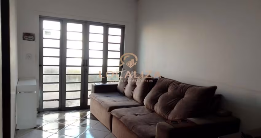 Casa à venda em São José dos Campos-SP, Parque Novo Horizonte: 3 quartos, 1 sala, 1 banheiro, 80m² de área. Imperdível!