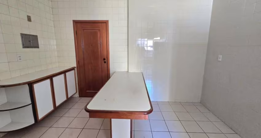 Apartamento de 4 Quartos com Suíte em Jardim Camburi A uma quadra da orla de Camburi