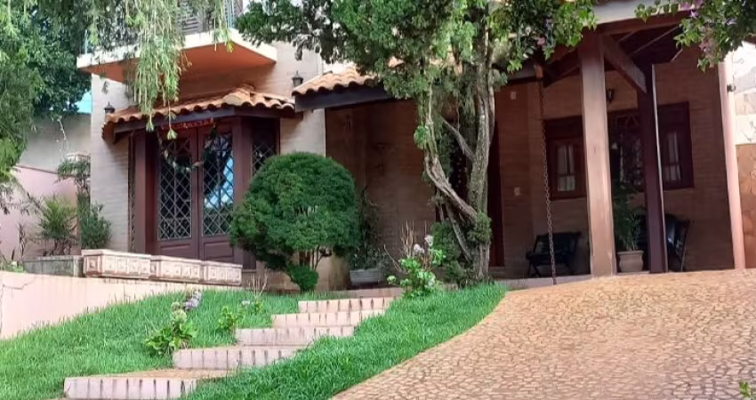 Casa de alto padrão Parque Santa Mônica à venda - Aceita permuta por apartamento.