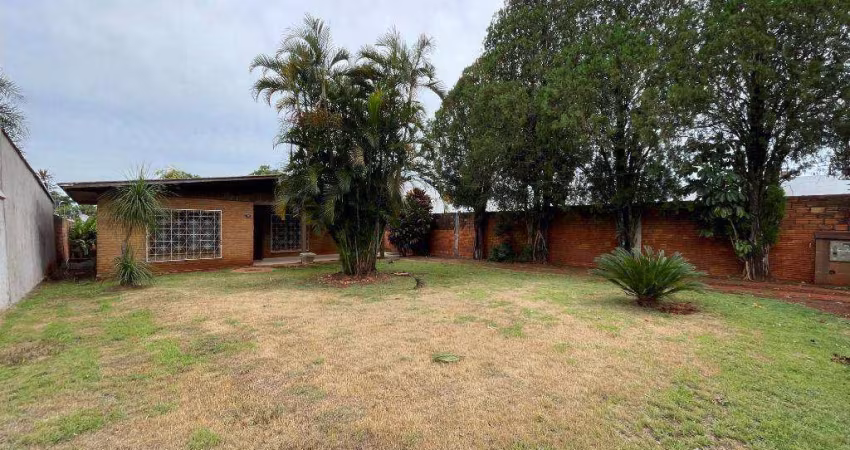Casa com 2 dormitórios para alugar, 150 m² por R$ 2.404,00/mês - Centro Cívico - Foz do Iguaçu/PR