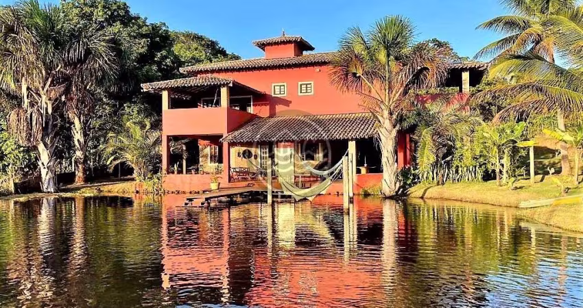 Casa de Alvenaria beira de lagoa em Praia do Forte Ba