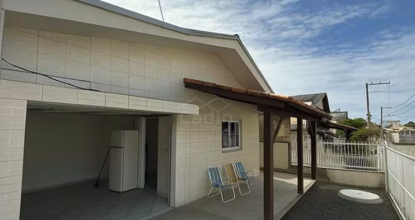 CASA AVERBADA 02 DORMITÓRIOS, R$550.000,00 BAIRRO GRAVATA EM NAVEGANTES