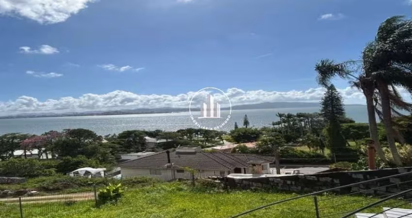 Casa 310m² com 3 Quartos e Suíte na Ponta de Baixo