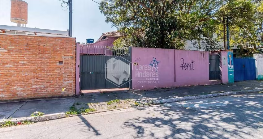 Casa de vila para venda com 4 quartos, sendo 2 suítes, 265m²
