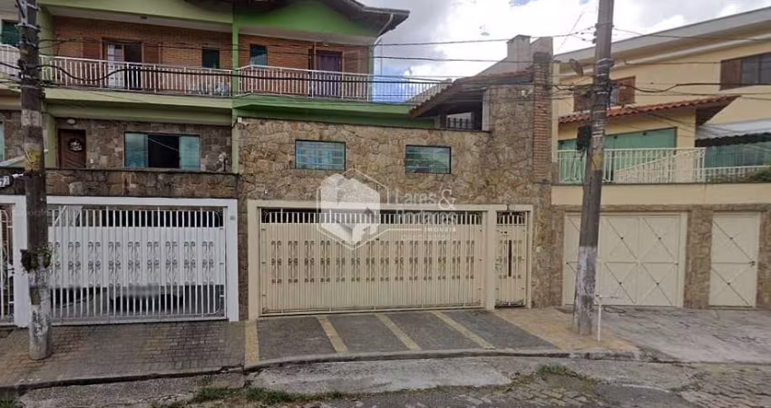 Sobrado para venda com 3 quartos, sendo 1 suíte, 150m²